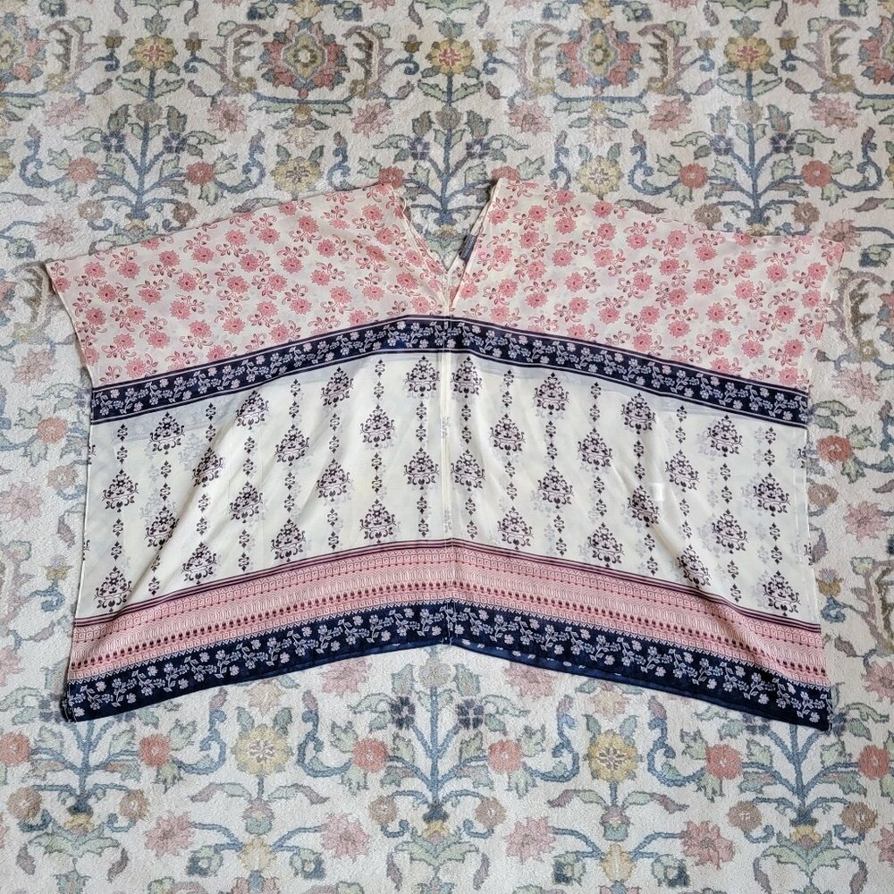 Vince Camuto Bohemian Floral Poncho Women's M/L - Picture 2 of 5